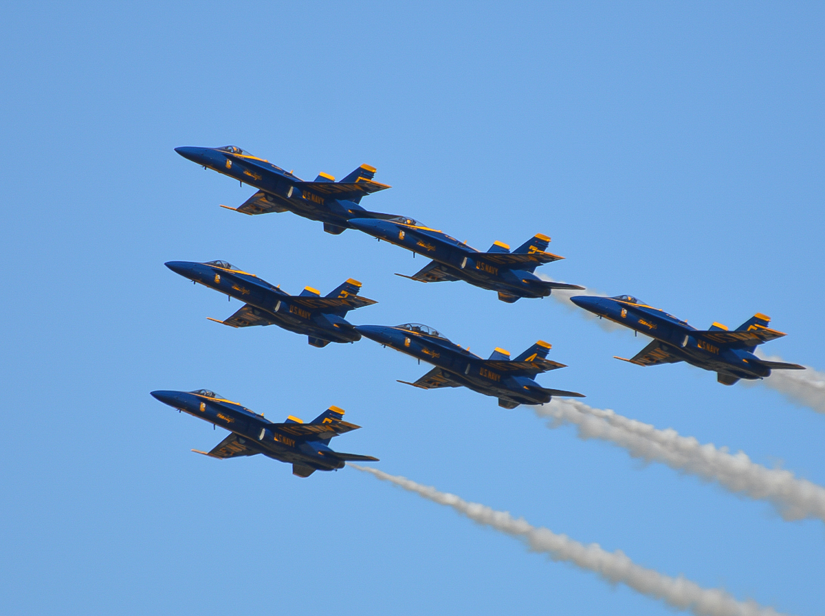 Military - Fighter - F-18A Hornet (Blue Angels) - 2015 09 - Ocean - 117